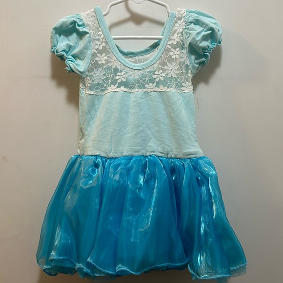 Sweet snowflake leotard dress. My daughter wore for her first dance performance! - Picture 2 of 10